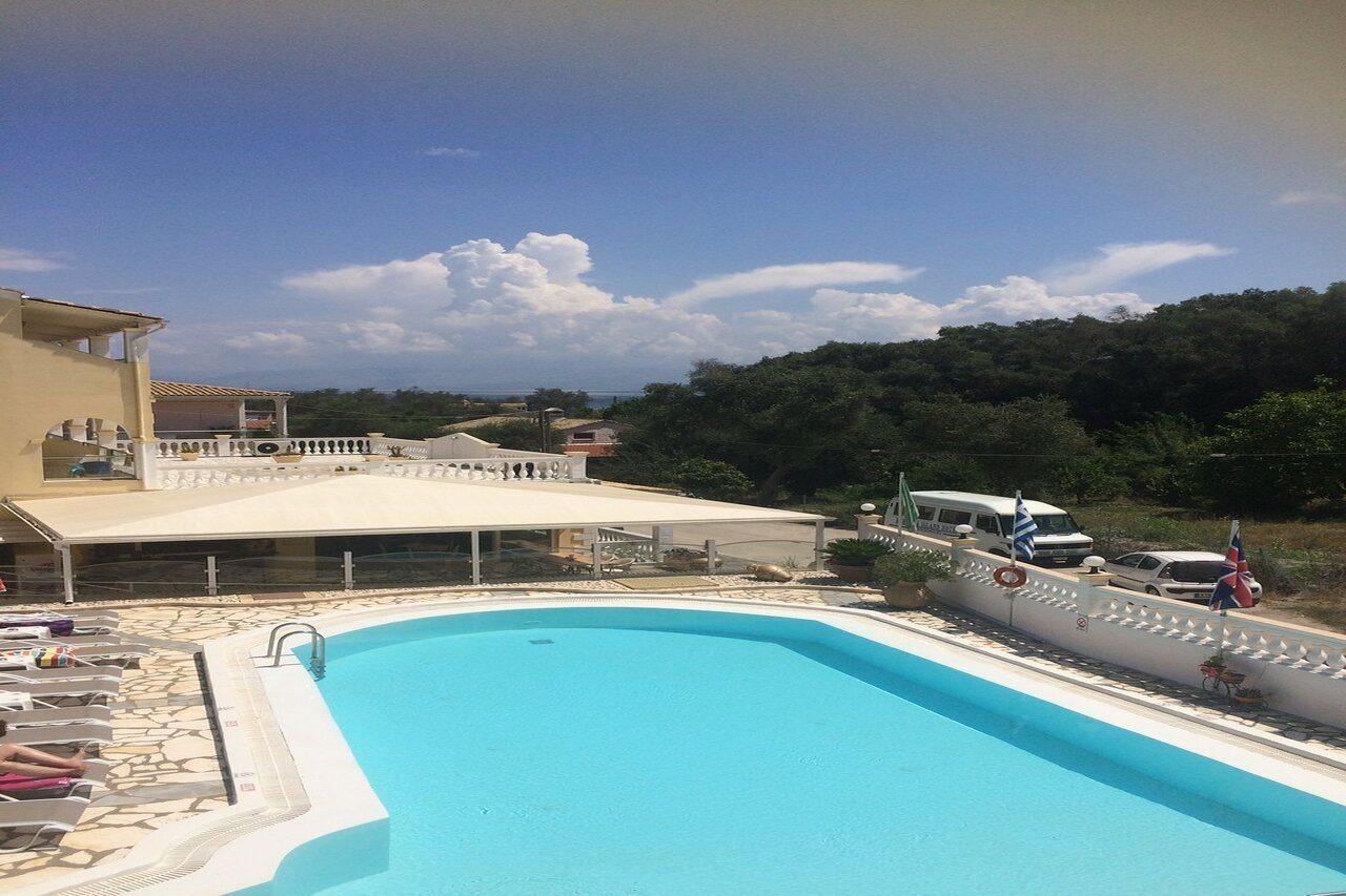 Kerkyra Beach Hotel & Apartments Benitses  Zewnętrze zdjęcie