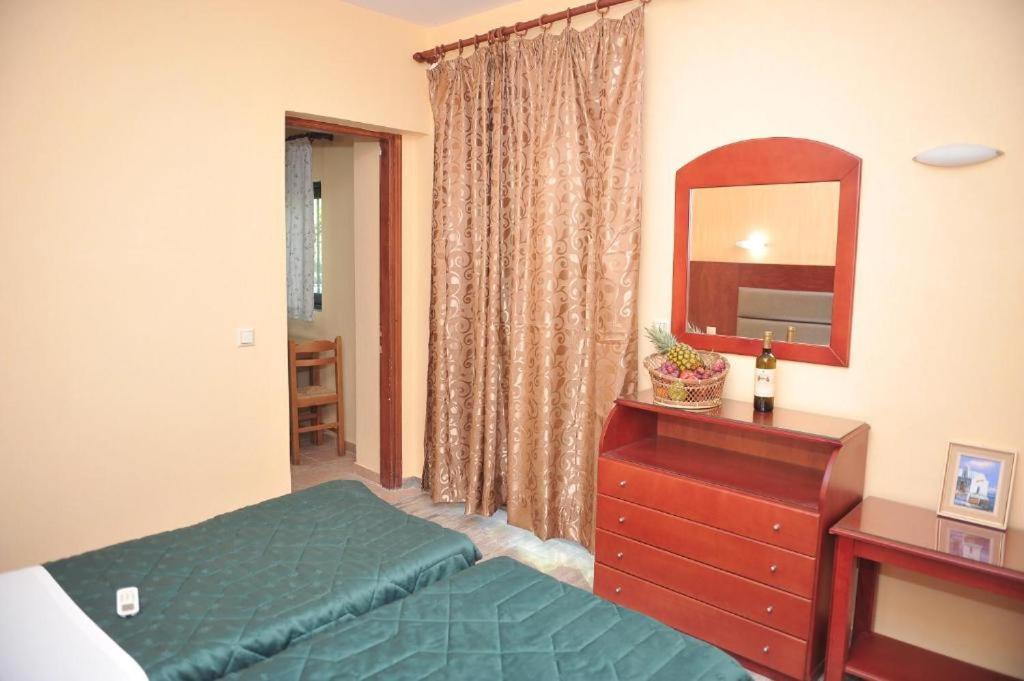 Kerkyra Beach Hotel & Apartments Benitses  Zewnętrze zdjęcie